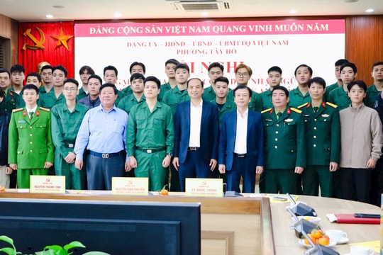 Phường Tây Hồ gặp mặt quân nhân xuất ngũ, động viên công dân nhập ngũ năm 2026
