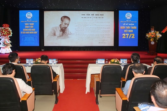 Bệnh viện Trung ương Huế kỷ niệm 71 năm Ngày Thầy thuốc Việt Nam