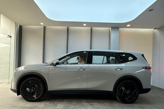 Động cơ mạnh, xe 7 chỗ rộng rãi, đi 3 năm không lo sạc điện: Lý do VF MPV 7 được đánh giá là mẫu xe gia đình hoàn hảo