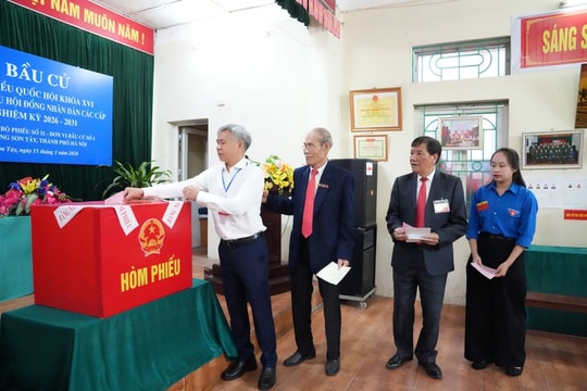 Phường Sơn Tây: Nhiều khu vực bỏ phiếu đạt tỷ lệ 100% cử tri tham gia bầu cử