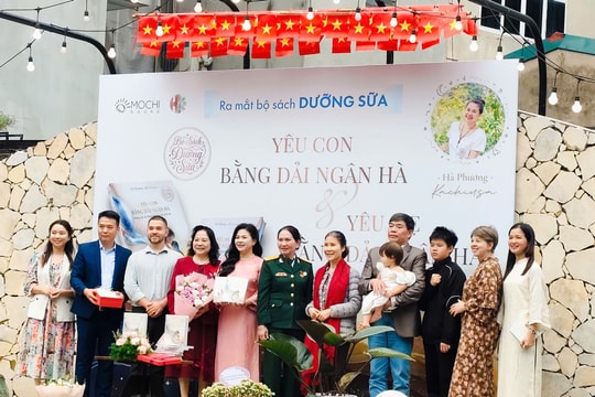 Ra mắt sách 'Yêu con bằng dải ngân hà – Yêu mẹ bằng dải ngân hà'