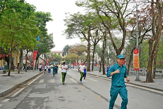 Phường Sơn Tây: Hơn 1.000 người tham gia Ngày chạy Olympic vì sức khỏe toàn dân 2026