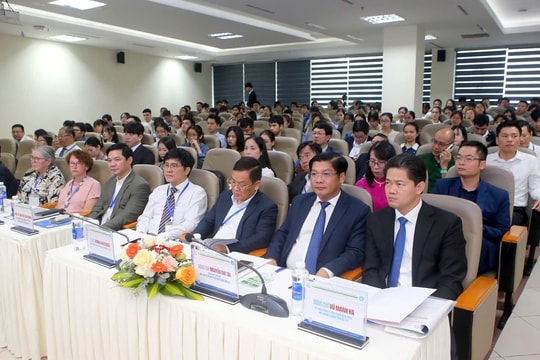 Bệnh viện Trung ương Huế “Phát triển khoa học, công nghệ, đổi mới sáng tạo và chuyển đổi số y tế”