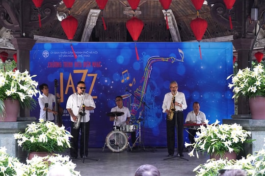 "Âm nhạc cuối tuần": Gọi ký ức về từ những mùa hoa