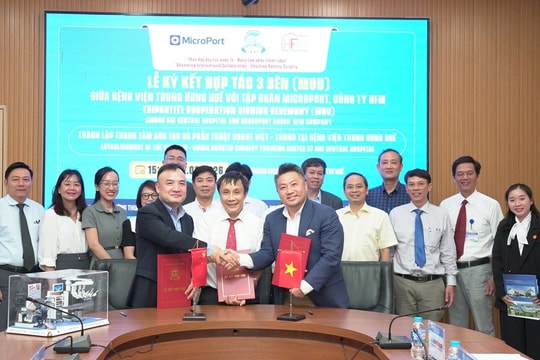 Bệnh viện Trung ương Huế hợp tác thành lập Trung tâm Đào tạo Phẫu thuật Robot Việt - Trung đầu tiên ở Việt Nam