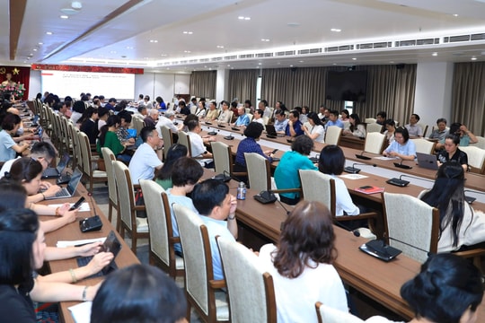 Hội nghị toàn quốc quán triệt, triển khai Nghị quyết Đại hội XIV cho 7.000 đại biểu nhà báo và văn nghệ sĩ, trí thức