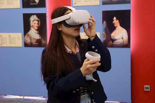 Triển lãm Founders Museum: Thực tế ảo về lịch sử nước Mỹ đến với các bạn trẻ Hà Nội