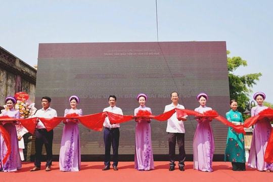 Triển lãm “Cửu Đỉnh triều Nguyễn: Di sản tư liệu qua hình ảnh và tài liệu lưu trữ – Hướng tiếp cận giáo dục di sản bằng trải nghiệm số”
