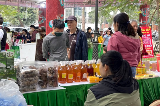 Hà Nội công khai số điện thoại đường dây nóng giải đáp về An toàn thực phẩm qua Tổng đài 1022