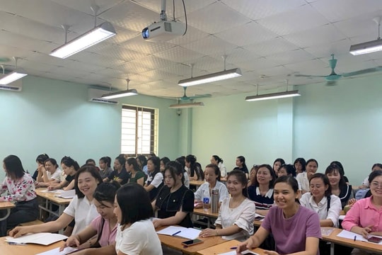 Hà Nội hỗ trợ tiền học phí và chi phí sinh hoạt đối với sinh viên sư phạm