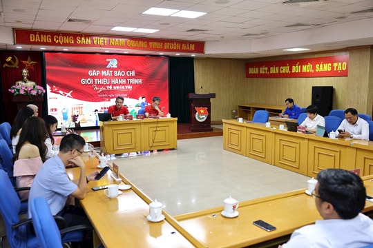 Hành trình xuyên Việt lan tỏa tinh thần "Tôi yêu Tổ quốc tôi"