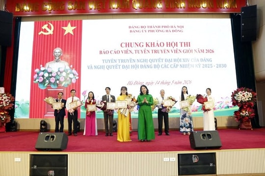 Bản lĩnh tuyên truyền viên từ bục giảng đến thực tế cơ sở tại phường Hà Đông