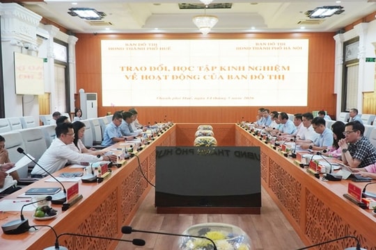 Ban Đô thị HĐND Hà Nội và TP Huế trao đổi, học tập kinh nghiệm phát triển hạ tầng và xây dựng đô thị xanh, thông minh
