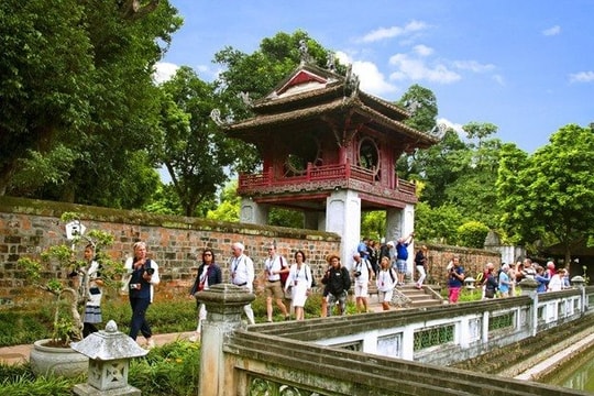 Hà Nội phát huy giá trị văn hóa trong phát triển du lịch an toàn, bền vững
