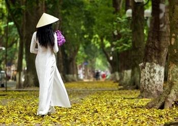 Anh mãi tìm em giữa lòng Hà Nội