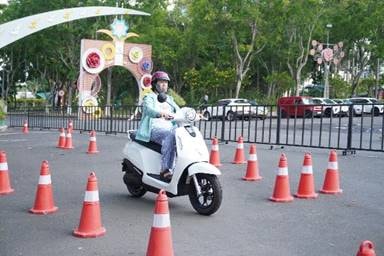 VinFast Evo Lite: Xe máy điện không cần bằng lái “đốn tim” người dùng