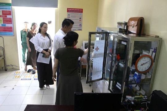 Phường Phú Lương tổ chức 02 đoàn kiểm tra cơ sở vật chất tại 02 điểm thi vào lớp 10 THPT năm học 2026 - 2027