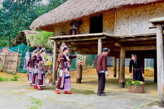 Hà Nội tổ chức tiếp nhận Làng Văn hóa - Du lịch các dân tộc Việt Nam
