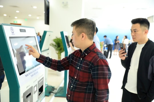 Bước chuyển của Hà Nội về giải quyết thủ tục hành chính, chuyển đổi số