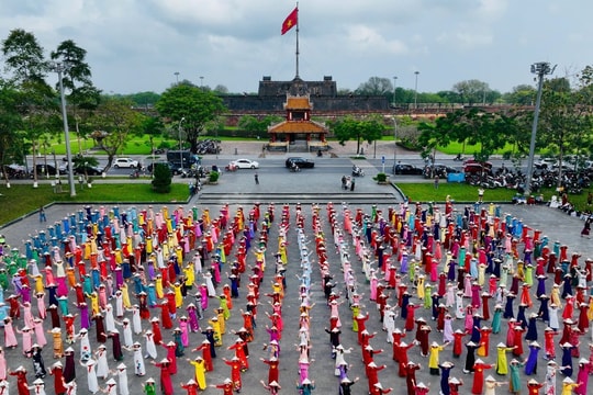 Tôn vinh di sản, lan tỏa thương hiệu “Huế - Kinh đô Áo dài”