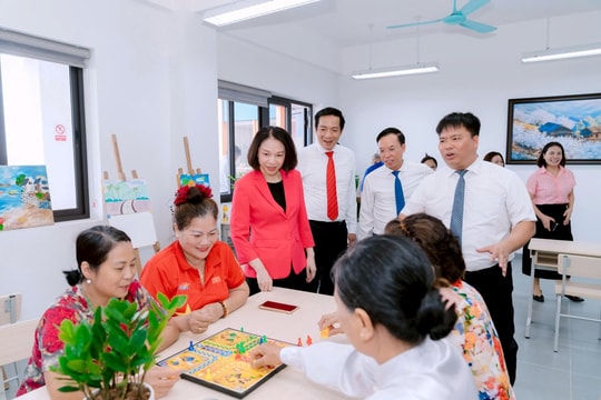 Tạo điều kiện để người dân Hà Nội tiếp cận dịch vụ y tế kỹ thuật cao từ sớm, từ xa