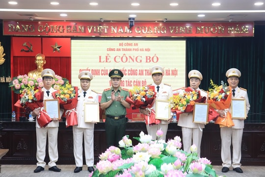 Công an TP Hà Nội công bố quyết định điều động, bổ nhiệm 5 trưởng phòng