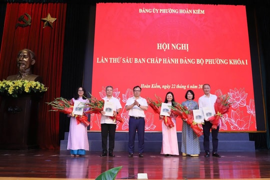 Phường Hoàn Kiếm: Tạo đột phá từ chuyển đổi số và tinh gọn bộ máy cơ sở