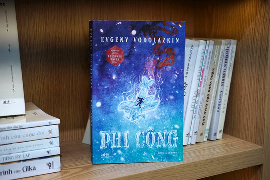 Tiểu thuyết “Phi công” - kiệt tác văn học đương đại Nga ra mắt độc giả Việt