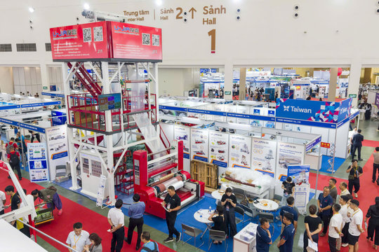 Hơn 400 doanh nghiệp tham gia chuỗi triển lãm công nghiệp quốc tế tại Hà Nội