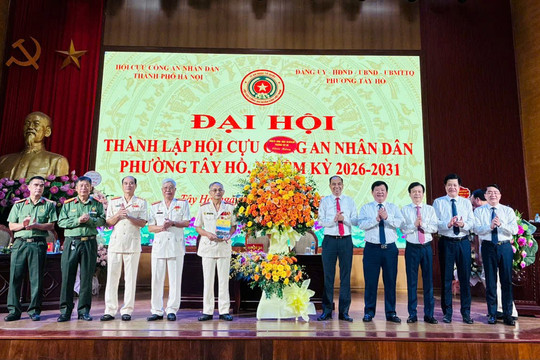 Hội Cựu CAND phường Tây Hồ: Luôn trung thành với Đảng, tận tụy với Nhân dân và gương mẫu tại nơi cư trú
