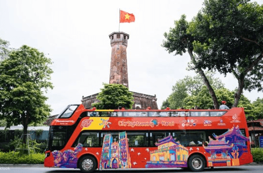 Có một Hà Nội trên những chuyến xe
