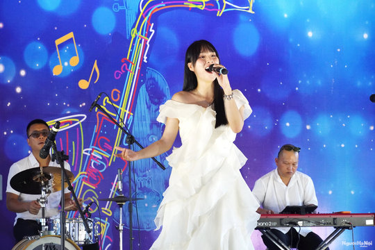 Thưởng thức những giai điệu jazz giữa không gian di sản Nhà Bát Giác