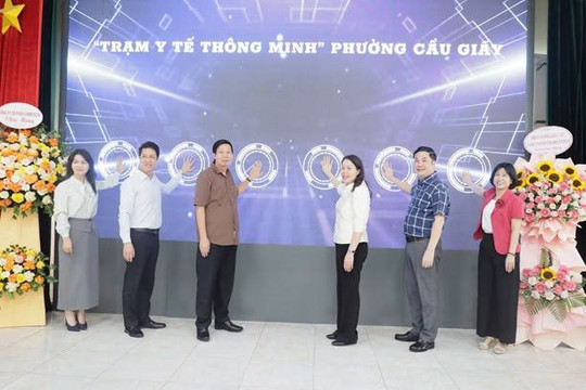 Phường Cầu Giấy ra mắt mô hình “trạm y tế thông minh”