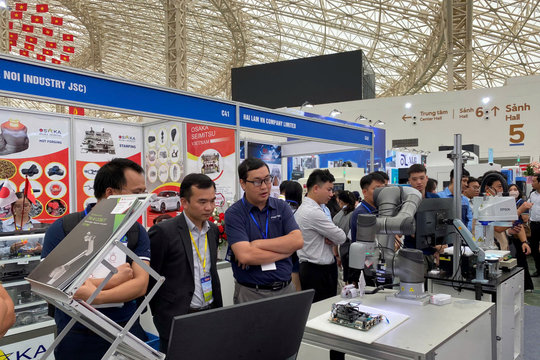 Đột phá cải cách thủ tục hành chính đăng ký doanh nghiệp, Hà Nội tạo đà tăng trưởng hai con số