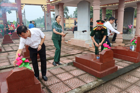 Phường Sơn Tây: Quyết tâm hoàn thành nhiệm vụ lấy mẫu hài cốt liệt sĩ chưa rõ thông tin để giám định ADN
