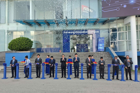 Samsung Việt Nam khánh thành Trung tâm Phát triển nhân tài công nghệ cao Samsung Innovation Campus (SIC) tại Thái Nguyên