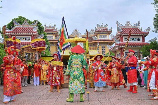 Lễ hội điện Huệ Nam: Giá trị văn hóa, tín ngưỡng hội tụ bên dòng sông Hương