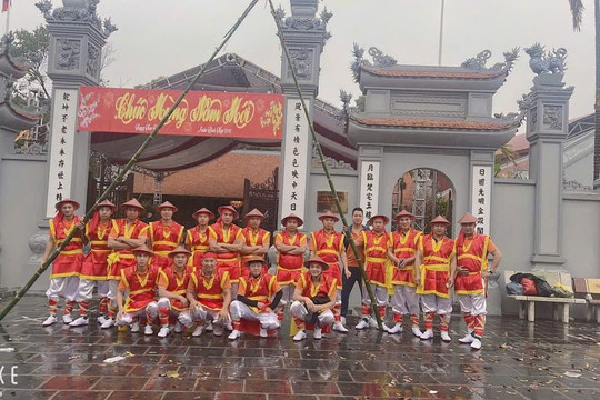 Bà kể chuyện Hà Nội
