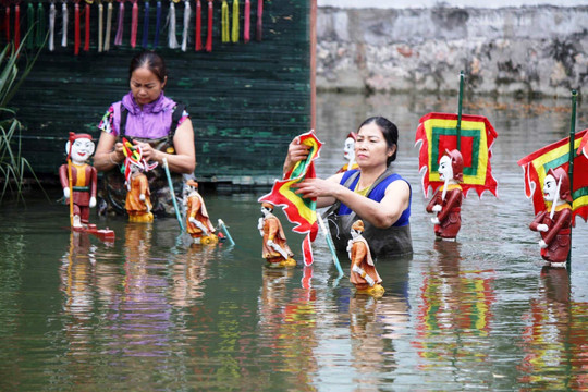 Ngọn đuốc rối nước quê