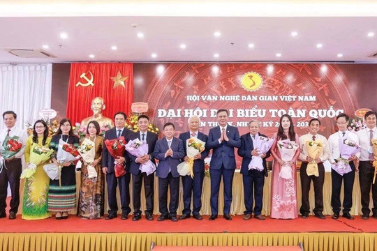 GS.TS Lê Hồng Lý tái đắc cử Chủ tịch Hội Văn nghệ dân gian Việt Nam