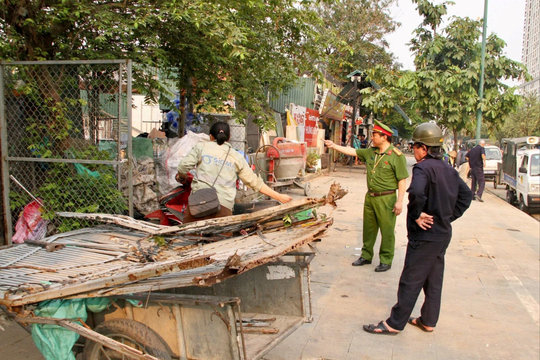 Hà Nội nâng cao trách nhiệm nêu gương của cán bộ, đảng viên trong giải quyết 5 điểm nghẽn đô thị