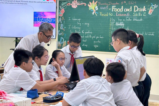Phường Ô Chợ Dừa đẩy mạnh tuyên truyền phong trào “Bình dân học vụ số”