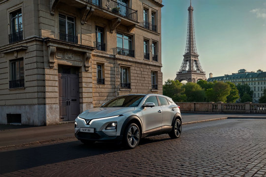 “Vì tương lai xanh” ưu đãi 9%: VF 6 mở lối nâng cấp từ sedan lên SUV điện cho gia đình trẻ