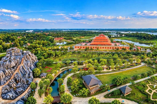 "Cội nguồn di sản giữa lòng Thủ đô"- thắt chặt tinh thần đại đoàn kết dân tộc