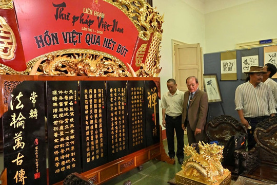Liên hoan Thư pháp Việt Nam “Hồn Việt qua nét bút”