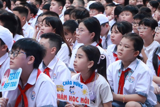 Quy định mới về mức thu và quản lý dịch vụ giáo dục chất lượng cao tại Hà Nội