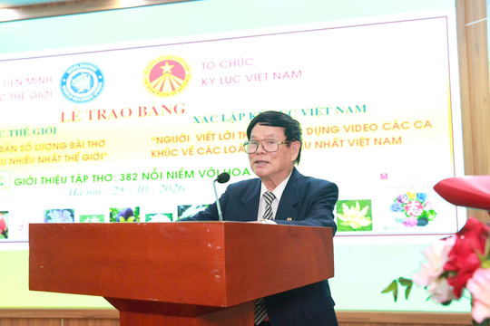 Kỷ lục gia Nguyễn Đình Tranh nhận cú đúp Kỷ lục Thế giới và Kỷ lục Việt Nam