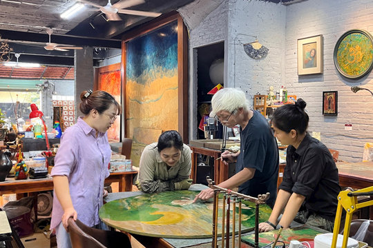 Giải mã sức hấp dẫn của sơn mài qua triển lãm “Nguyên – Lãng du cùng Sơn”