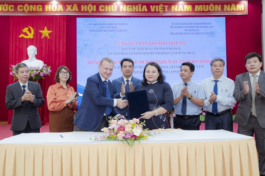 TP Huế hợp tác với Fundación Metrópoli phát triển đô thị di sản văn hóa
