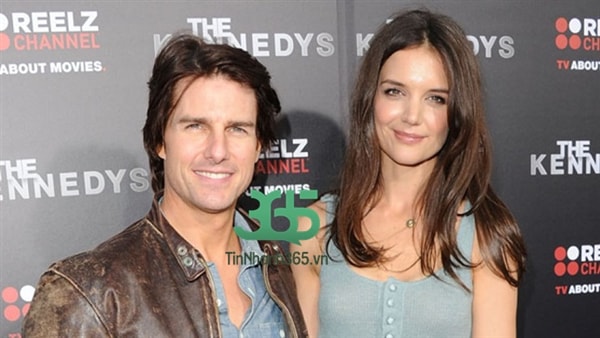 Quên Tom Cruise đi, người đàn ông này mới khiến Katie Holmes “sung sướng”